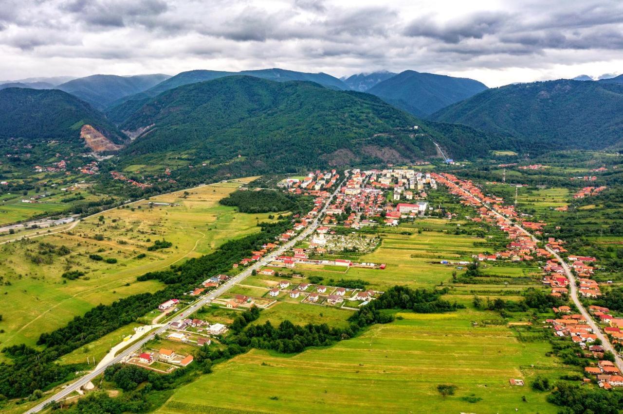 Apartament Delora View Bumbesti-Jiu Buitenkant foto